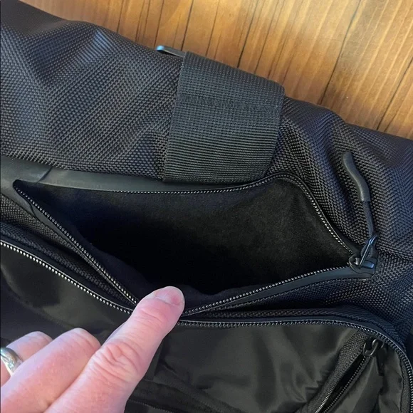 WANDRD PRVKE 21 V2 in Wasatch Green, EUC! - Picture 8 of 11